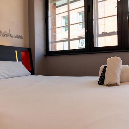 Easyhotel Birmingham Bagian luar foto