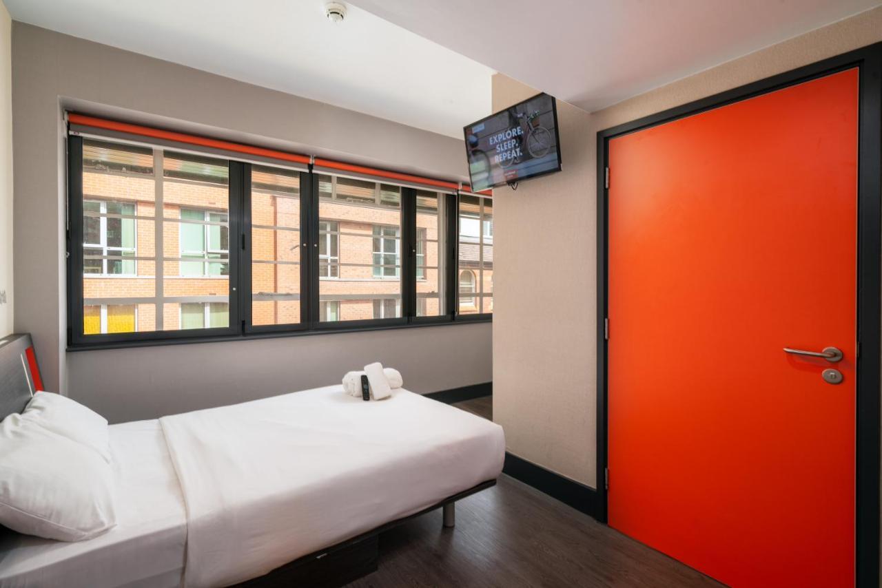 Easyhotel Birmingham Bagian luar foto