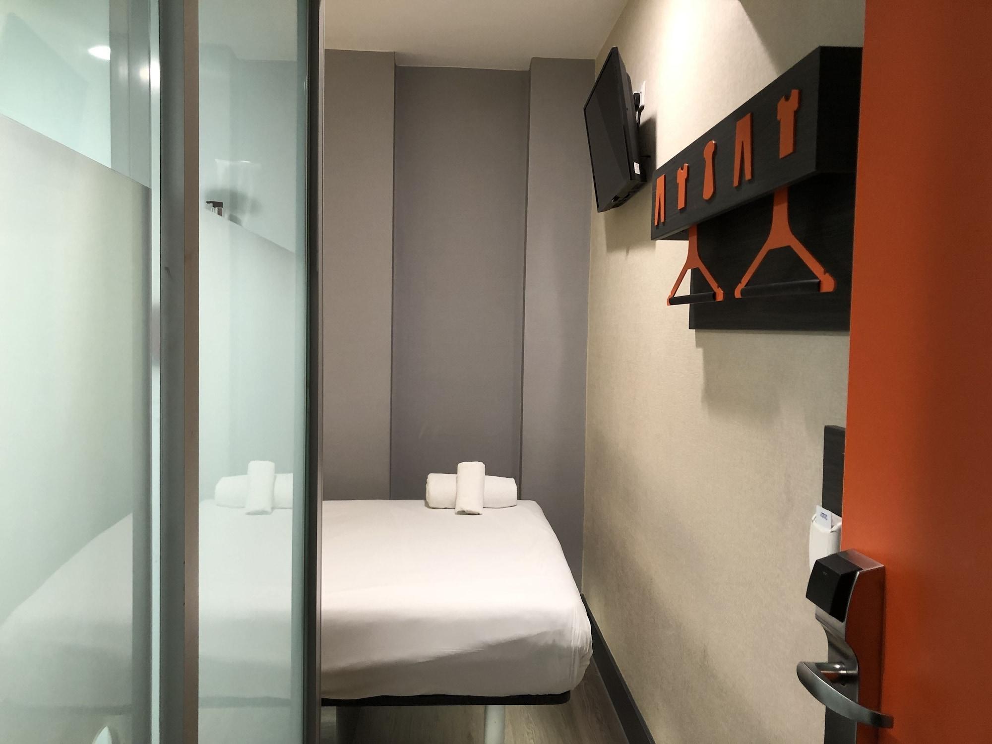 Easyhotel Birmingham Bagian luar foto