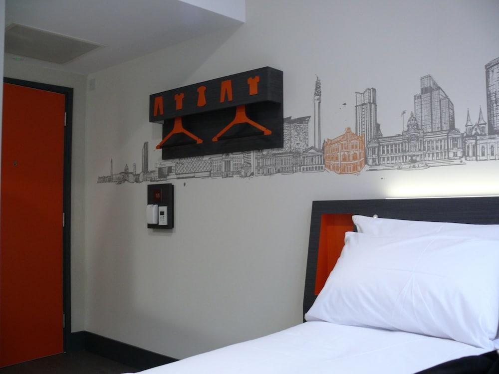 Easyhotel Birmingham Bagian luar foto