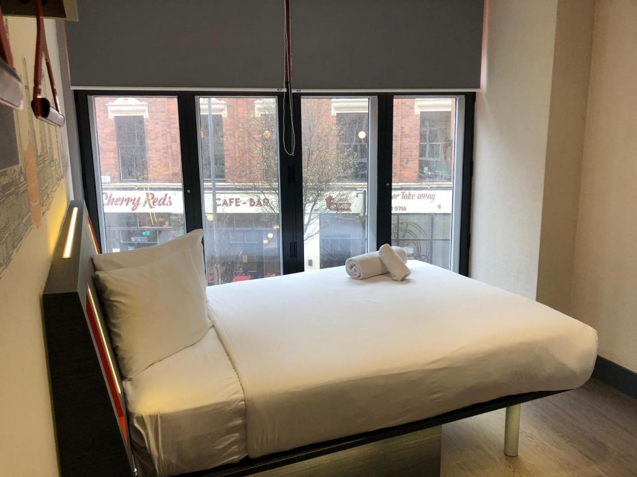 Easyhotel Birmingham Bagian luar foto