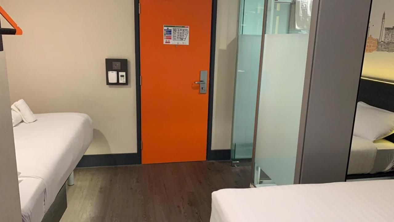 Easyhotel Birmingham Bagian luar foto